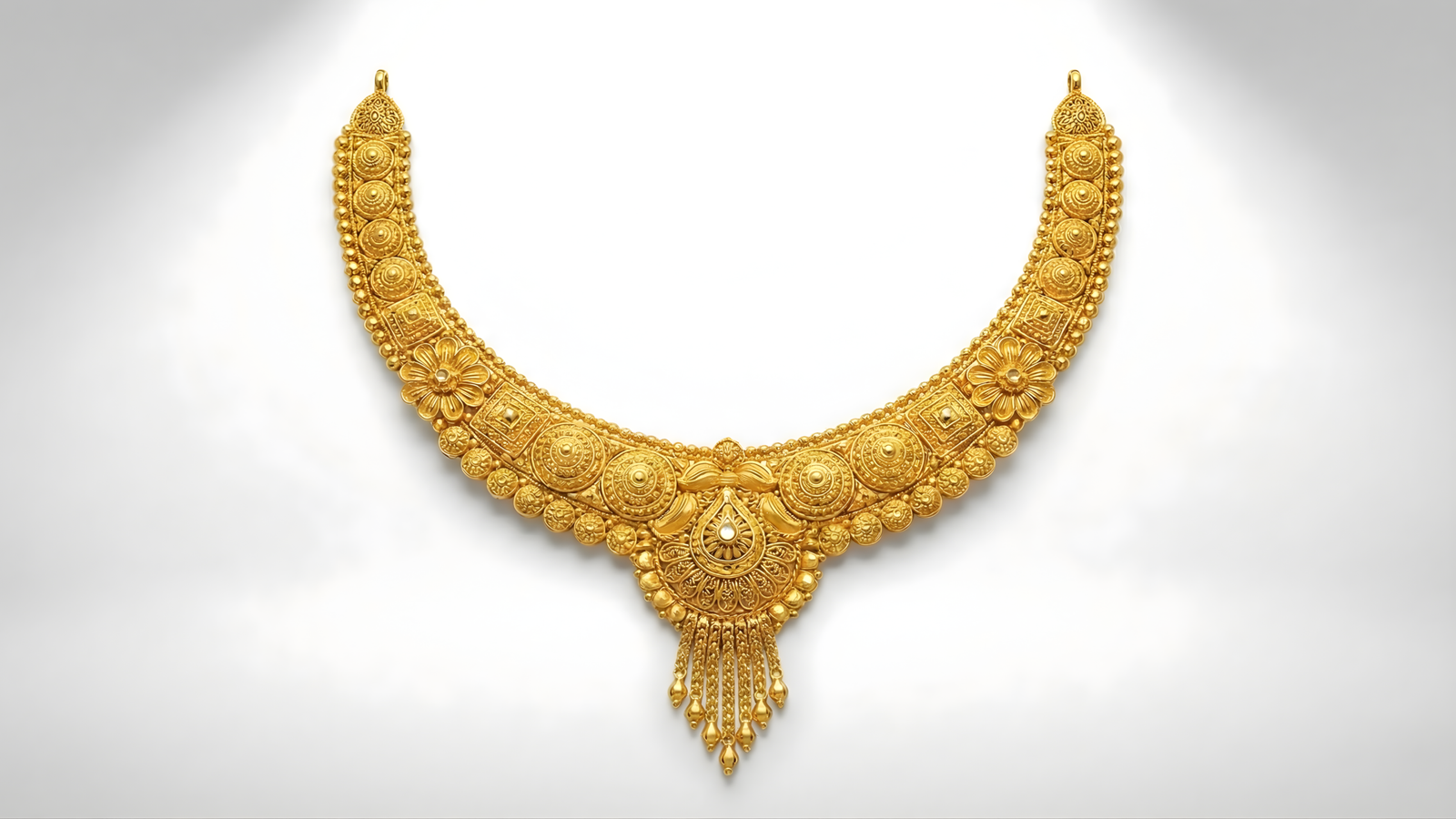 Royal Indian handmade gold necklace with traditional craftsmanship